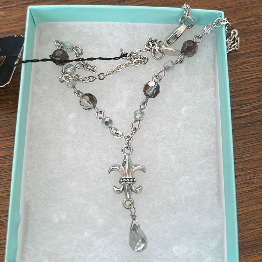 Choker necklace